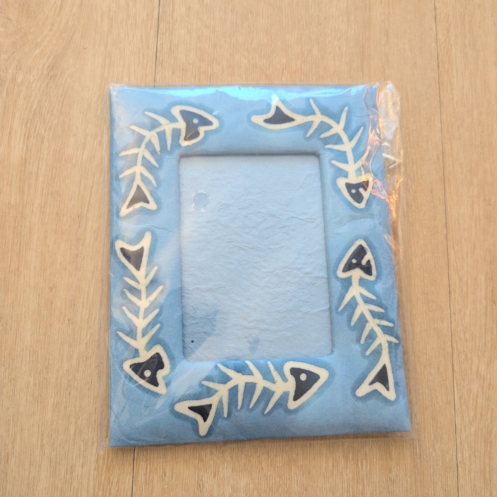 Hilo Hattie Blue Mulberry Paper Fishbone Picture Frame Handcrafted 6.5x8.5